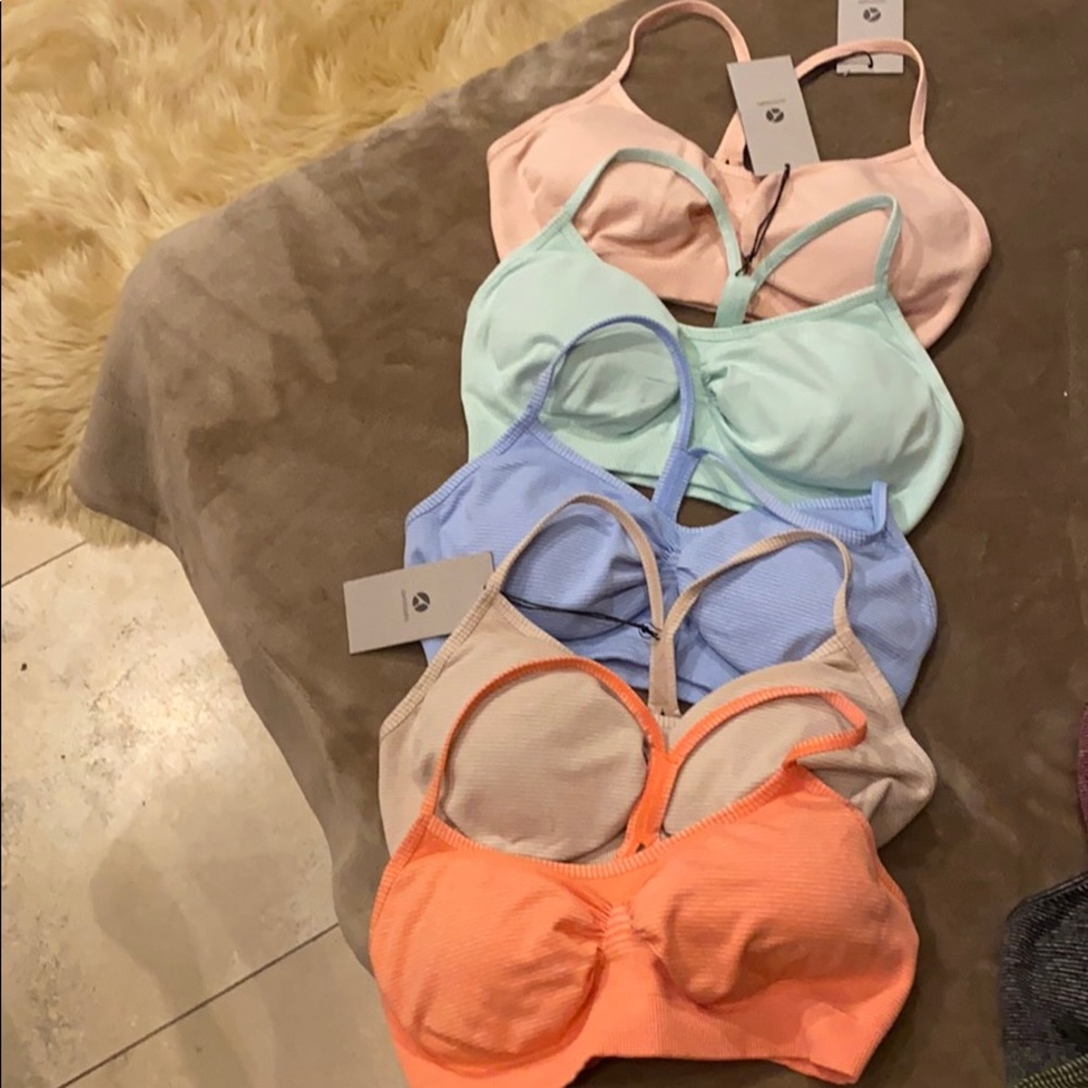 COPY - Bundle of sports bra 2 tone stripes 5x100$ - Picture 1 of 17